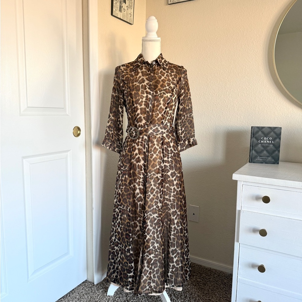 Vintage 80s / 90s leopard print silk maxi dress🐆
